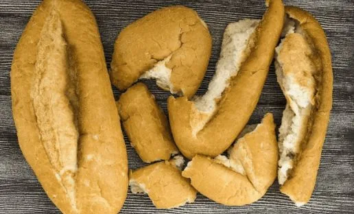 Pâine fără gust